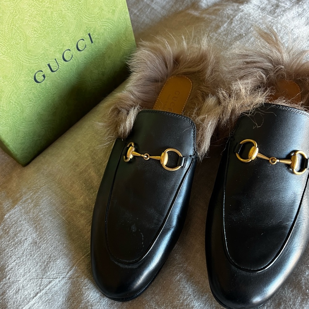 GUCCI Princeton Fur Mules